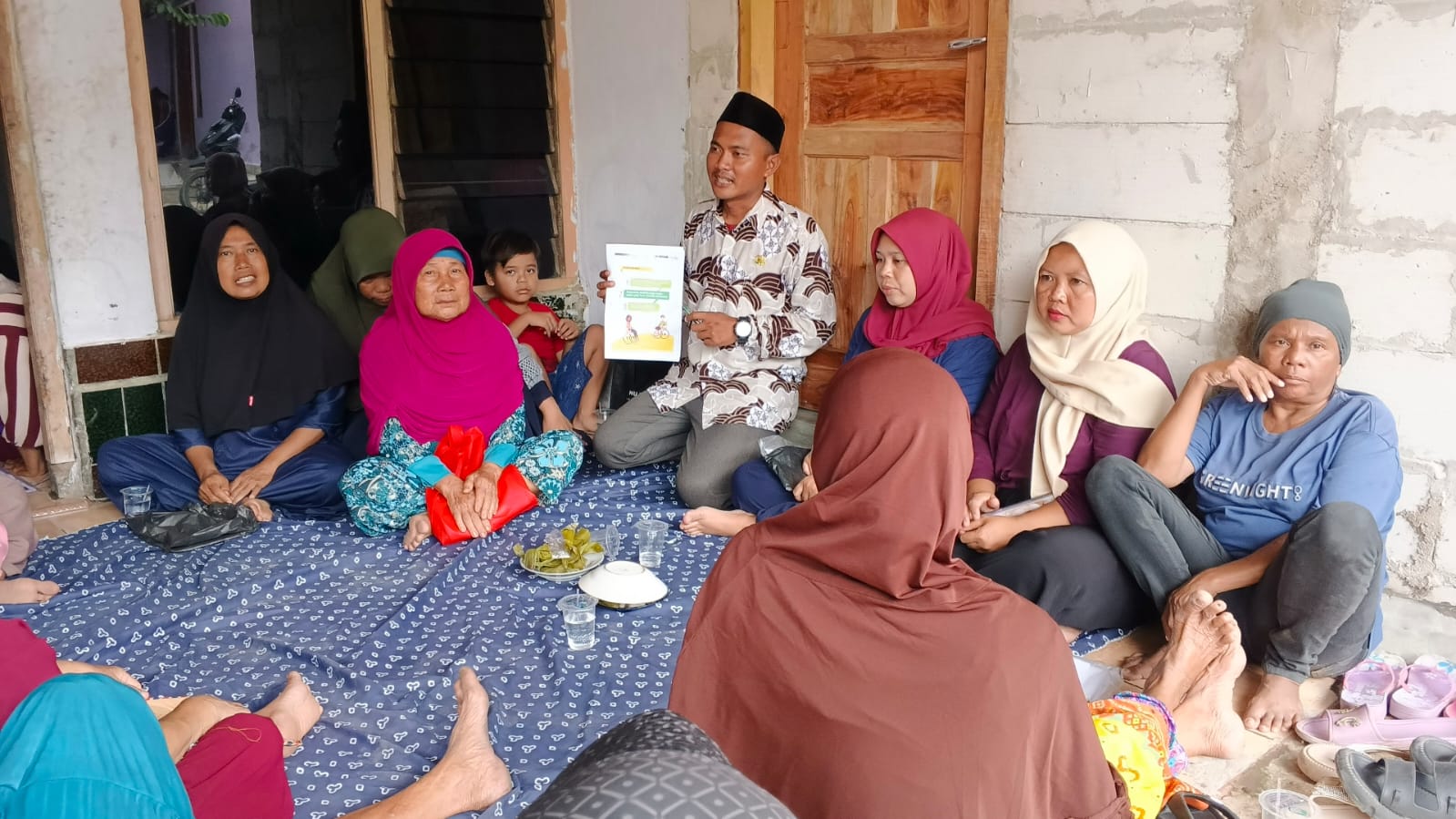 PUSKESOS DESA GINTUNG TENGAH DAN PENDAMPING PKH KECAMATAN CIWARINGIN MENGAKU MENGALAMI INTIMIDASI SAAT MENJALANKAN TUGAS PELAYANAN BANTUAN SOSIAL